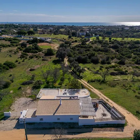 Dos Pombinhos By Interhome * Porches (Algarve)