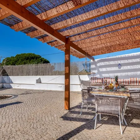 Dos Pombinhos By Interhome Porches (Algarve)