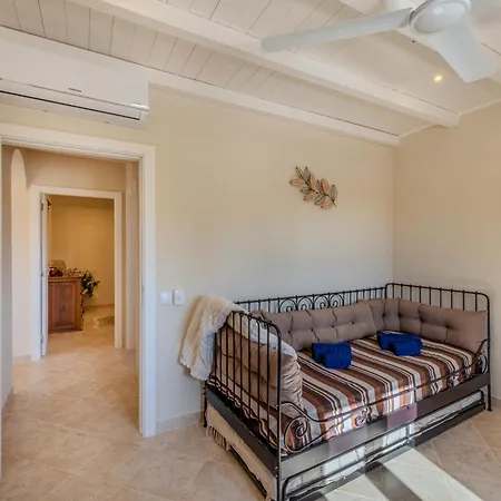 Holiday home Dos Pombinhos By Interhome