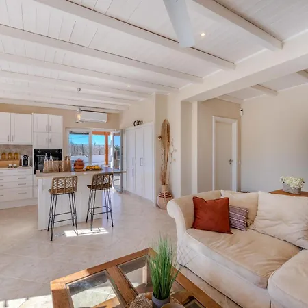 Dos Pombinhos By Interhome *