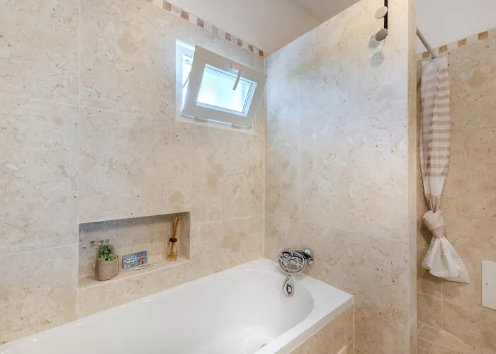 Semesterbostad Dos Pombinhos By Interhome Porches (Algarve)