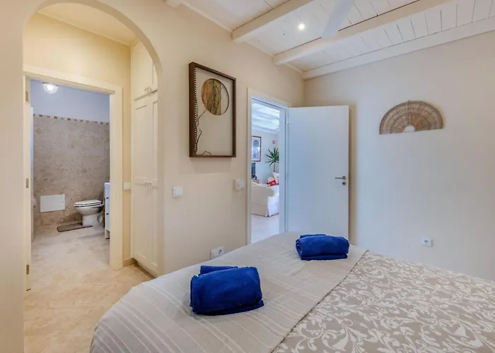 Dos Pombinhos By Interhome Semesterbostad Porches (Algarve)